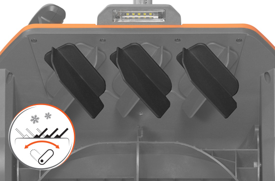 The snowplow is rechargeable DAEWOO DAST 4242Li