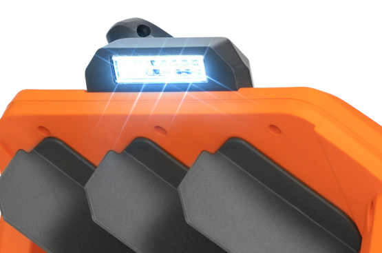 The snowplow is rechargeable DAEWOO DAST 3421Li