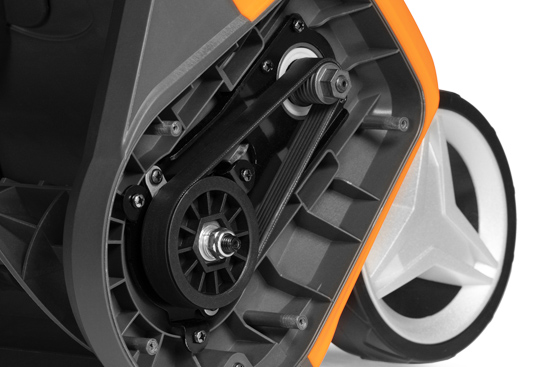 The snowplow is rechargeable DAEWOO DAST 4242Li