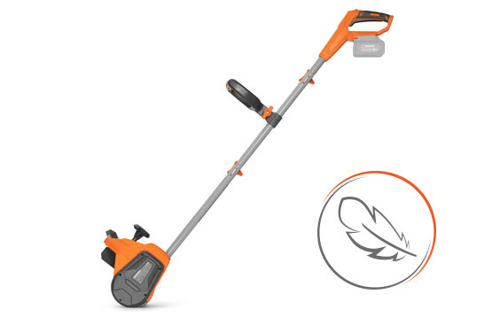 The snowplow is rechargeable DAEWOO DAST 3421Li