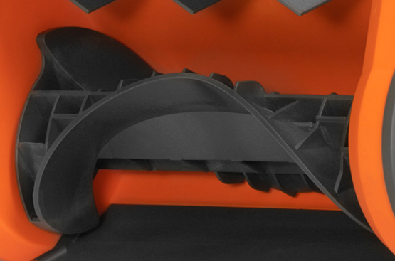 The snowplow is rechargeable DAEWOO DAST 3421Li